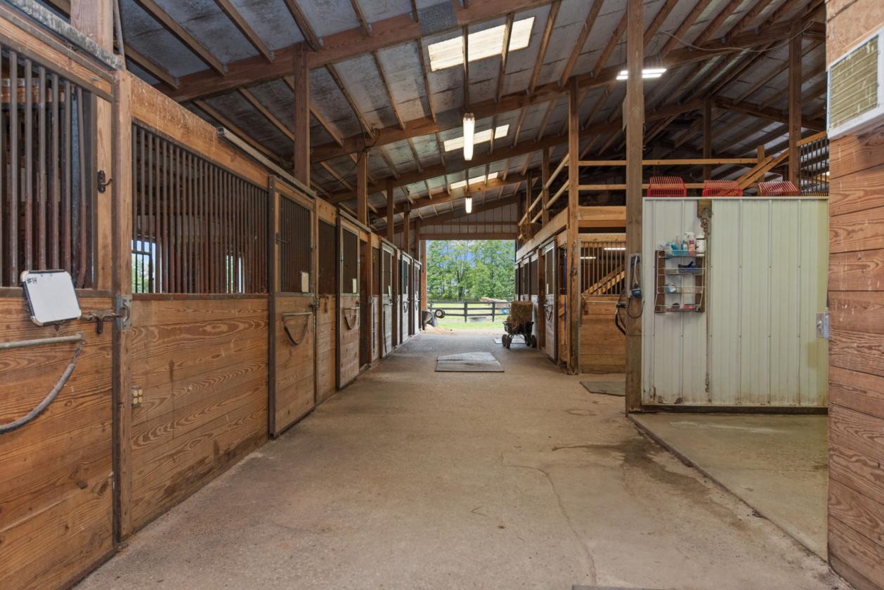 Cape Cod + 15 Acres + 18 Stalls + Indr + 2 Outdr - photo 8