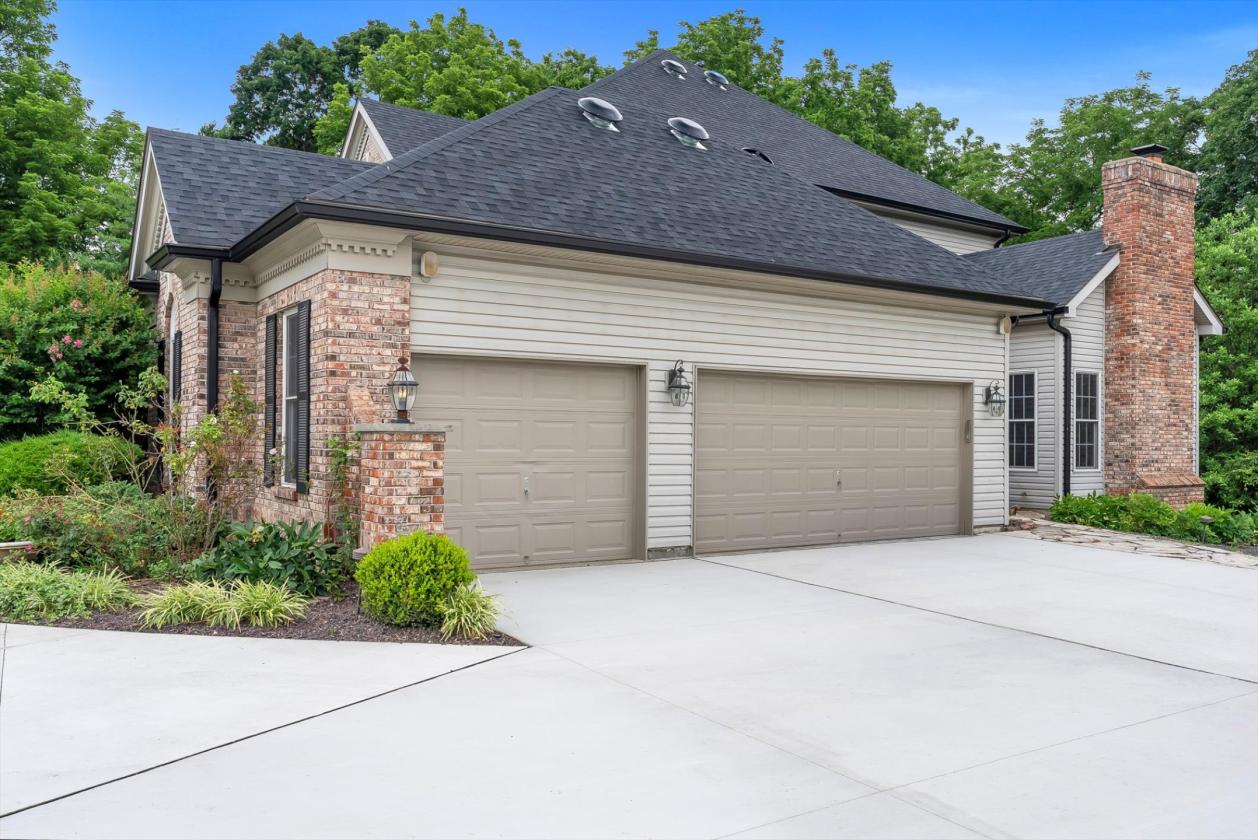 One-of-a-kind, GATED, EQUESTRIAN PROPERTY! - photo 18