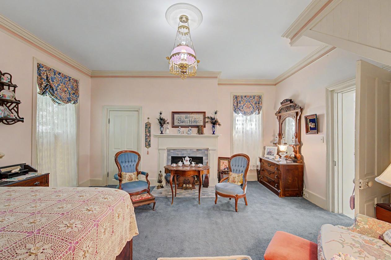 GORGEOUS PROPERTY WITH 12.72 ACRES - photo 27