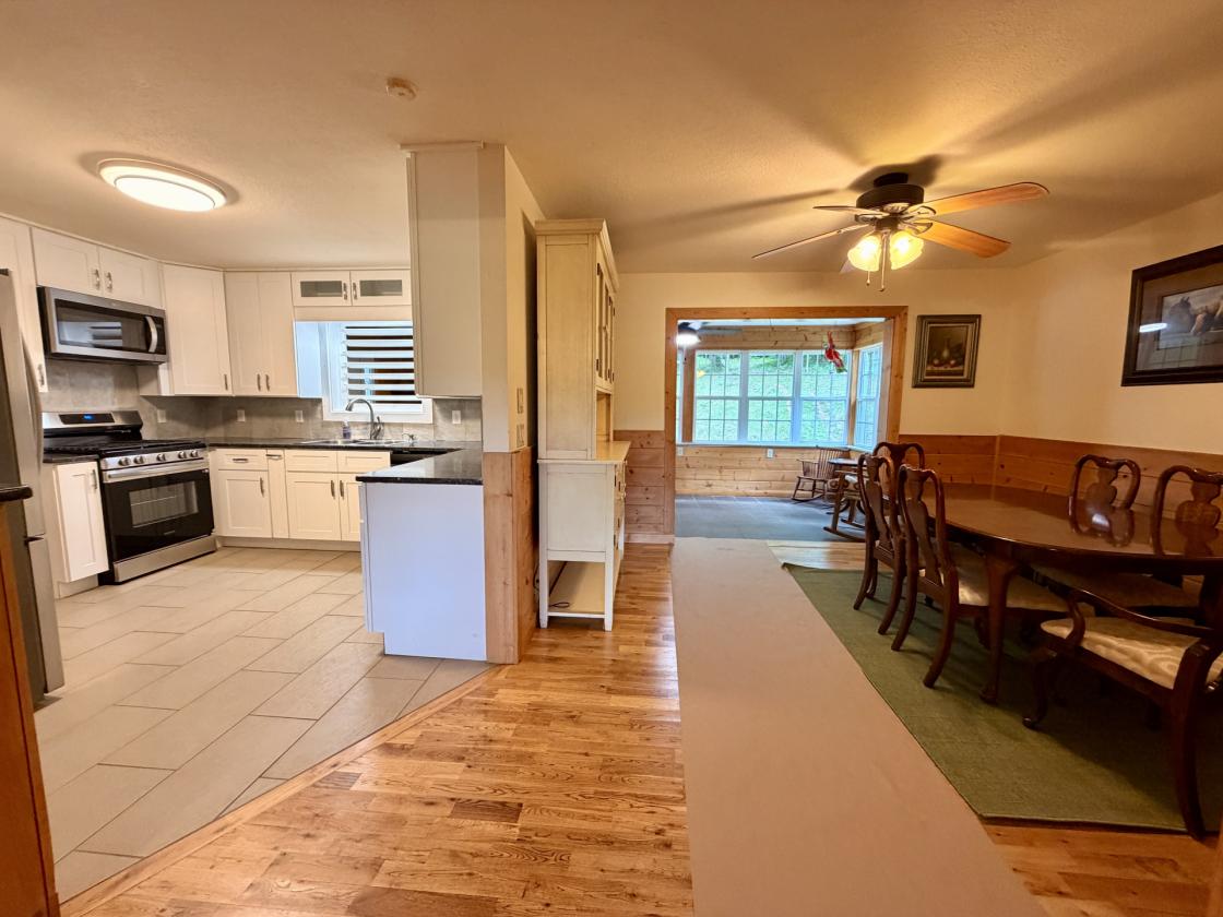 Custom Home On 271.28 Acres - photo 11