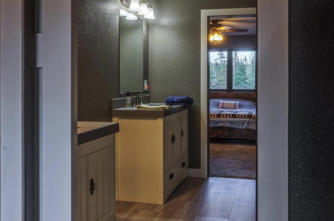 Modern Farmhouse on 36 Acres - photo 14