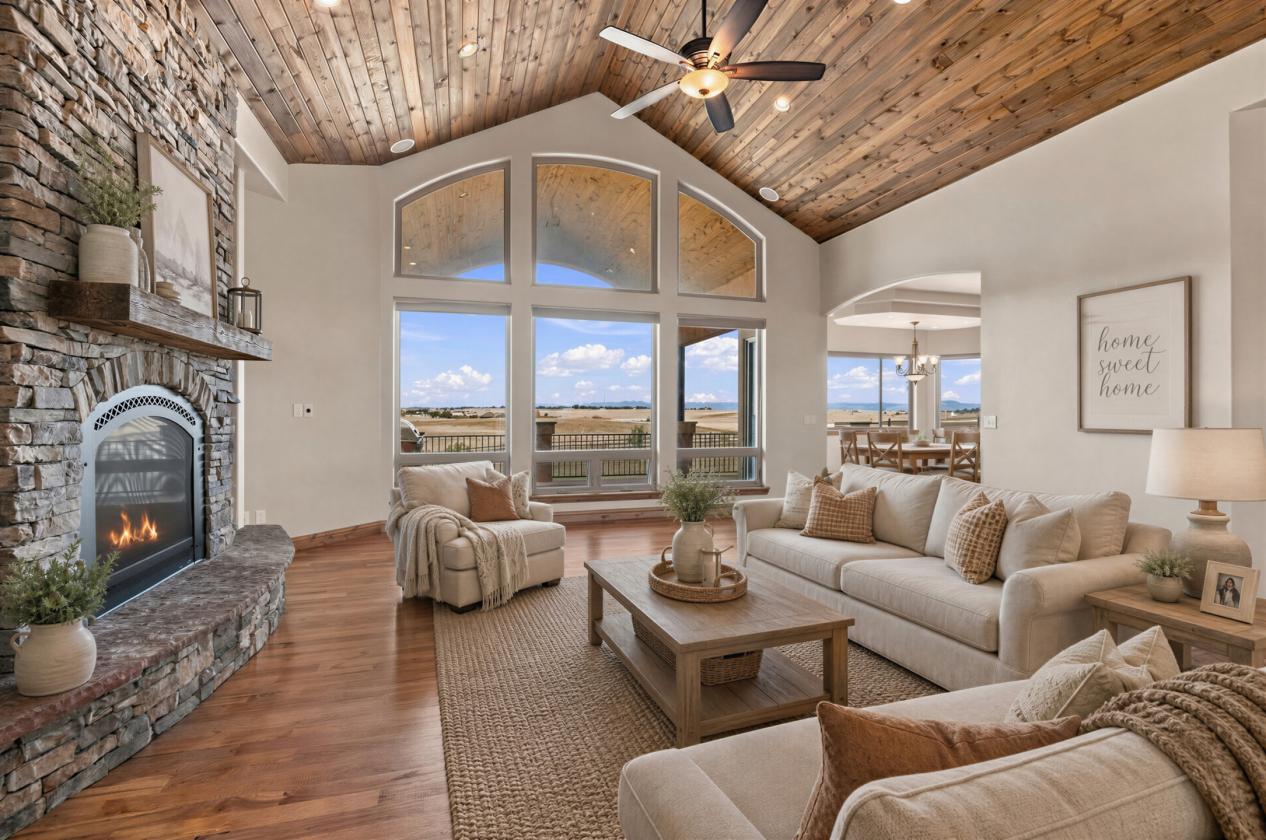 Gorgeous Mountain Contemporary Home on 35 Acres - photo 4