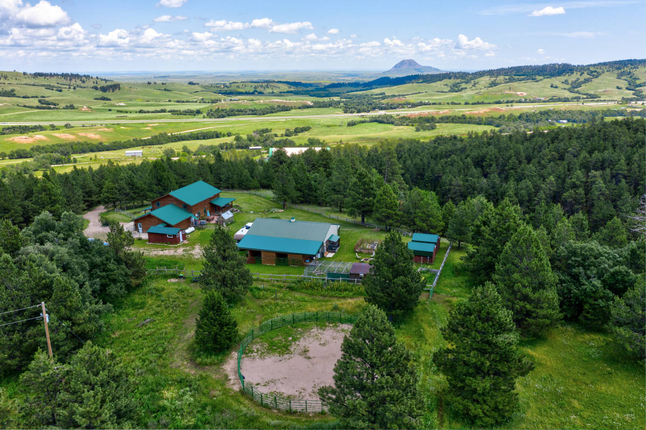 Black Hills Beautiful Horse Property with so Many Options!! Whitewood