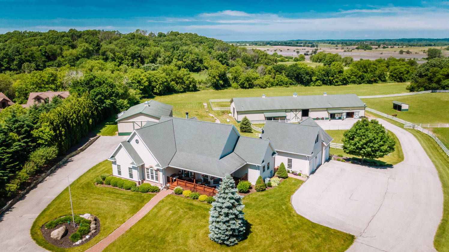 Private equestrian estate nestled on 13 acres with countryside views Elkhorn, Walworth County