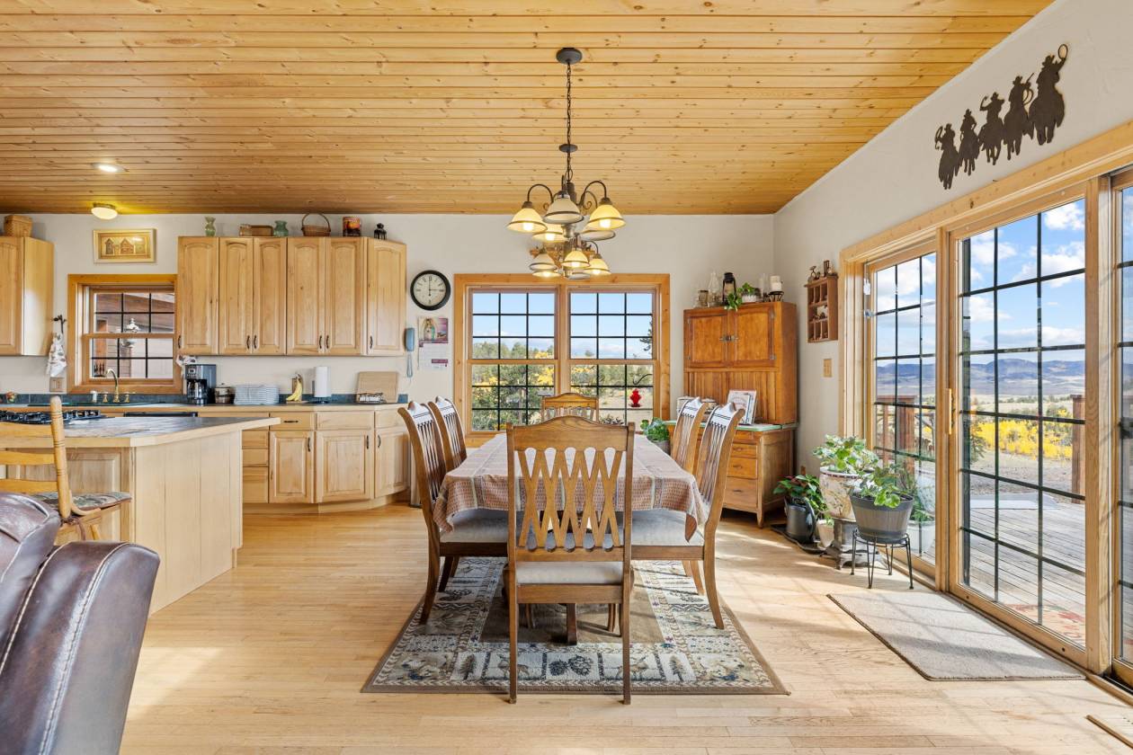 360 Degree Mountain Views for your Horses! - photo 10