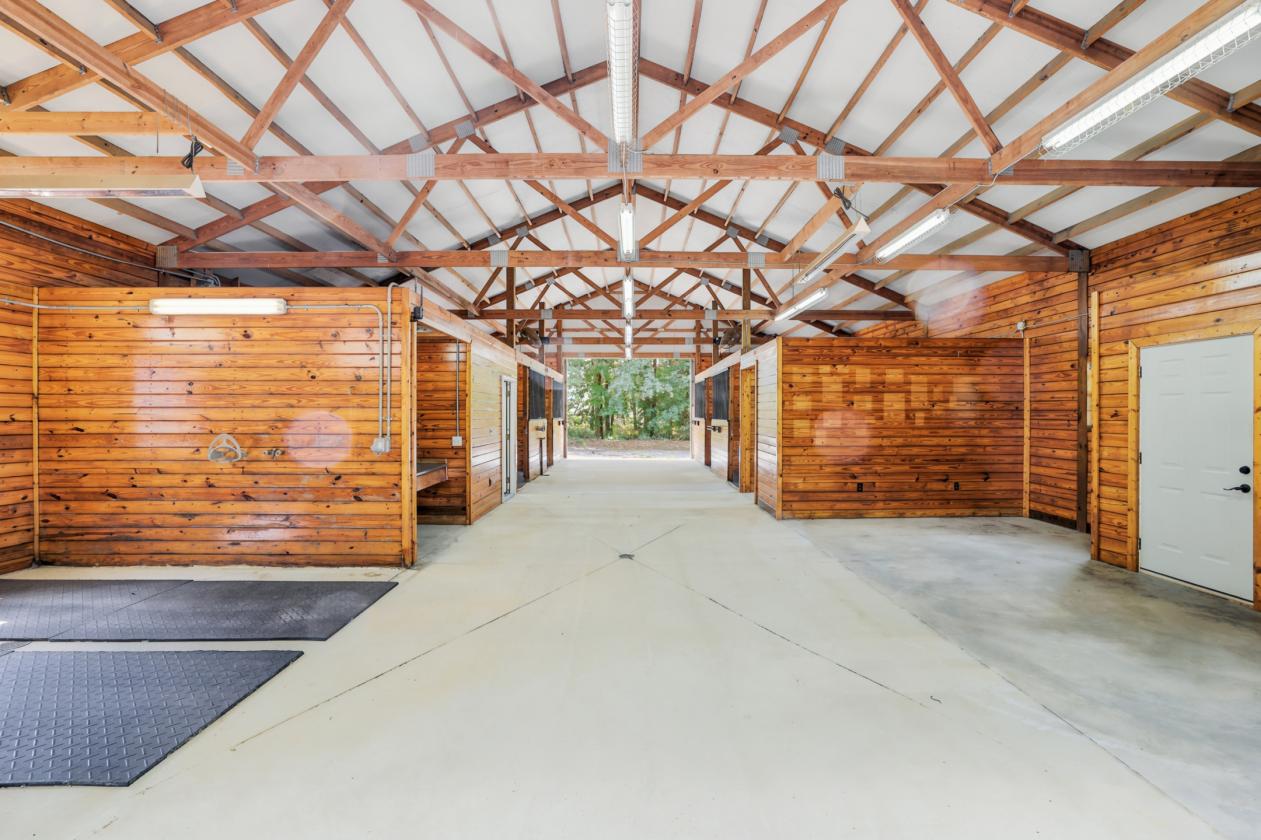 Tucked Away Farm - Horse Oasis - photo 18