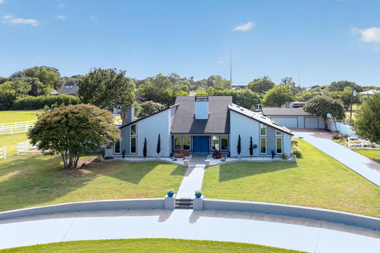 3.8 Acres Just Minutes Away from the City - photo 18