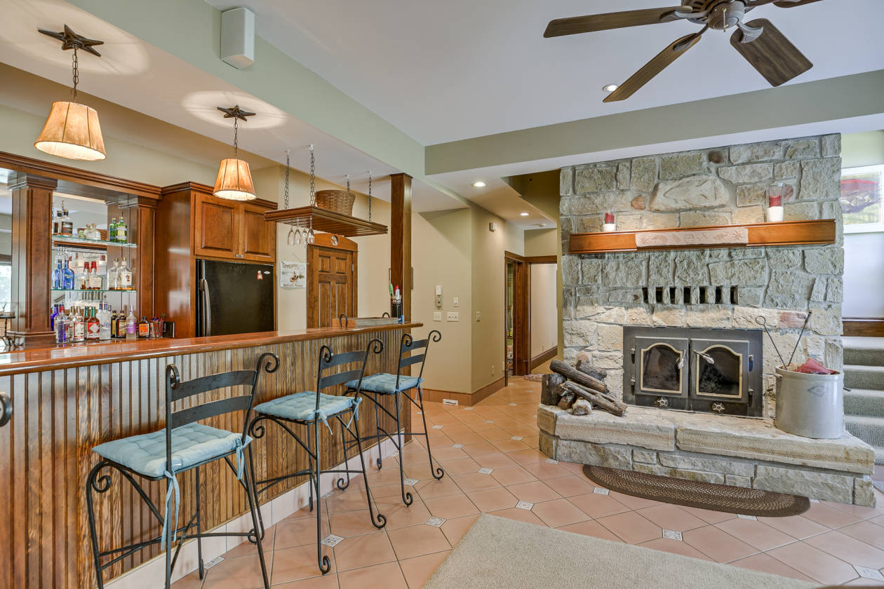 Horse farm for sale Lawrence, Douglas County, Kansas Horse farm for