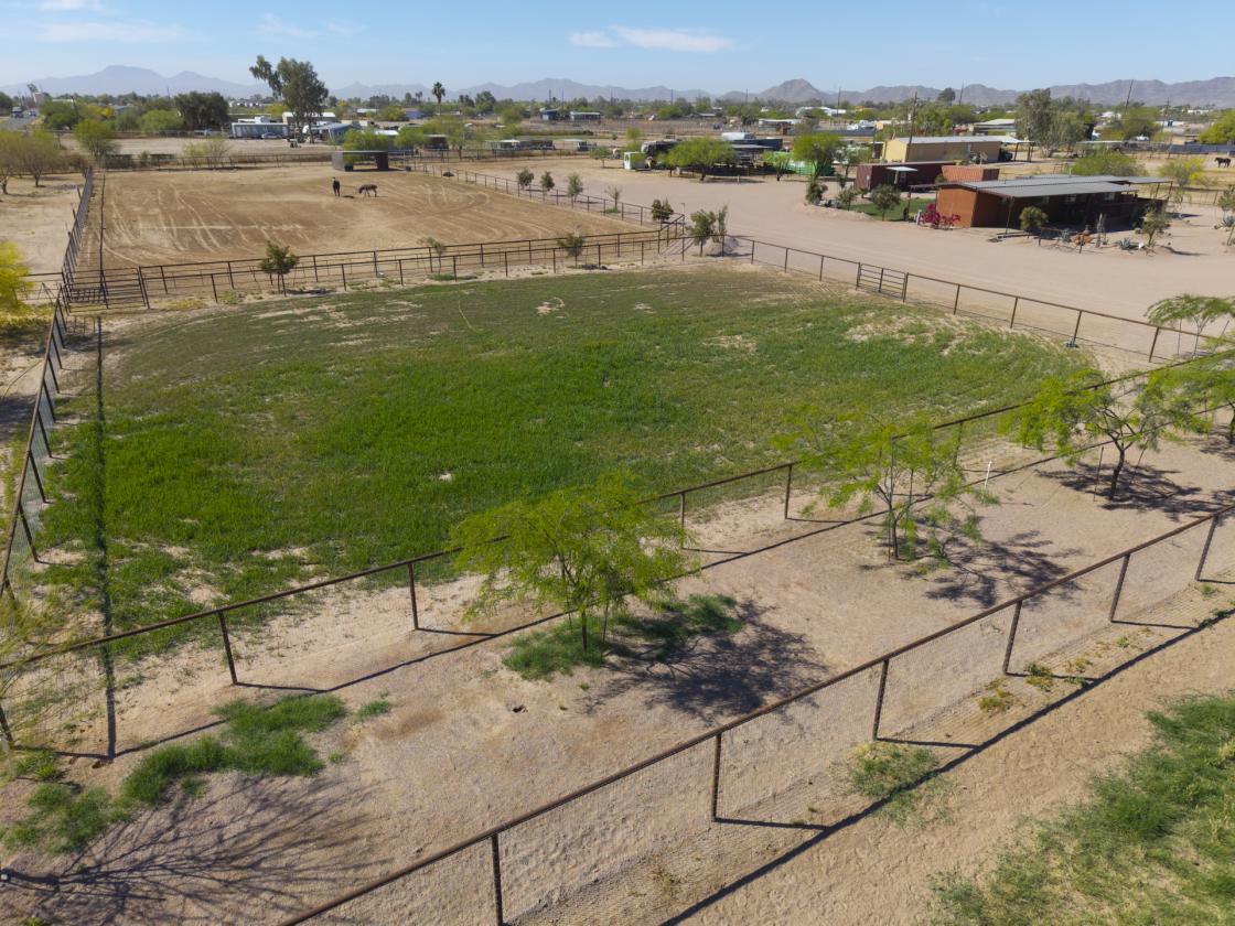 Move in ready horse property - photo 15
