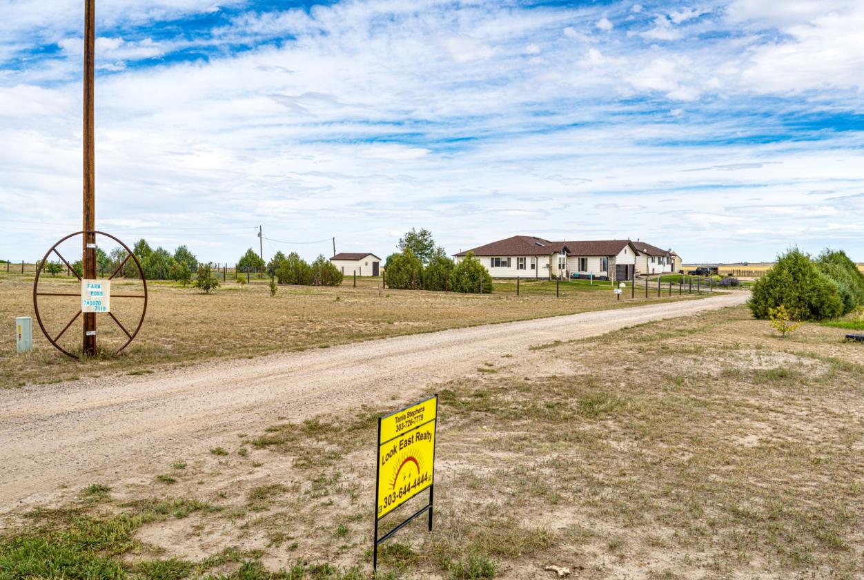 Horse Property & Multi-Generational living! - photo 24
