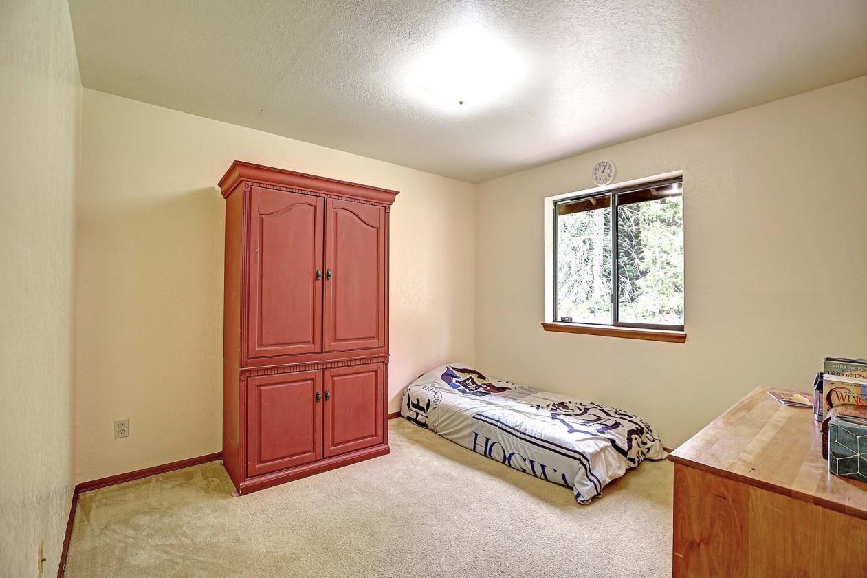 Pacific Northwest Retreat on 30 Private Acres - photo 15