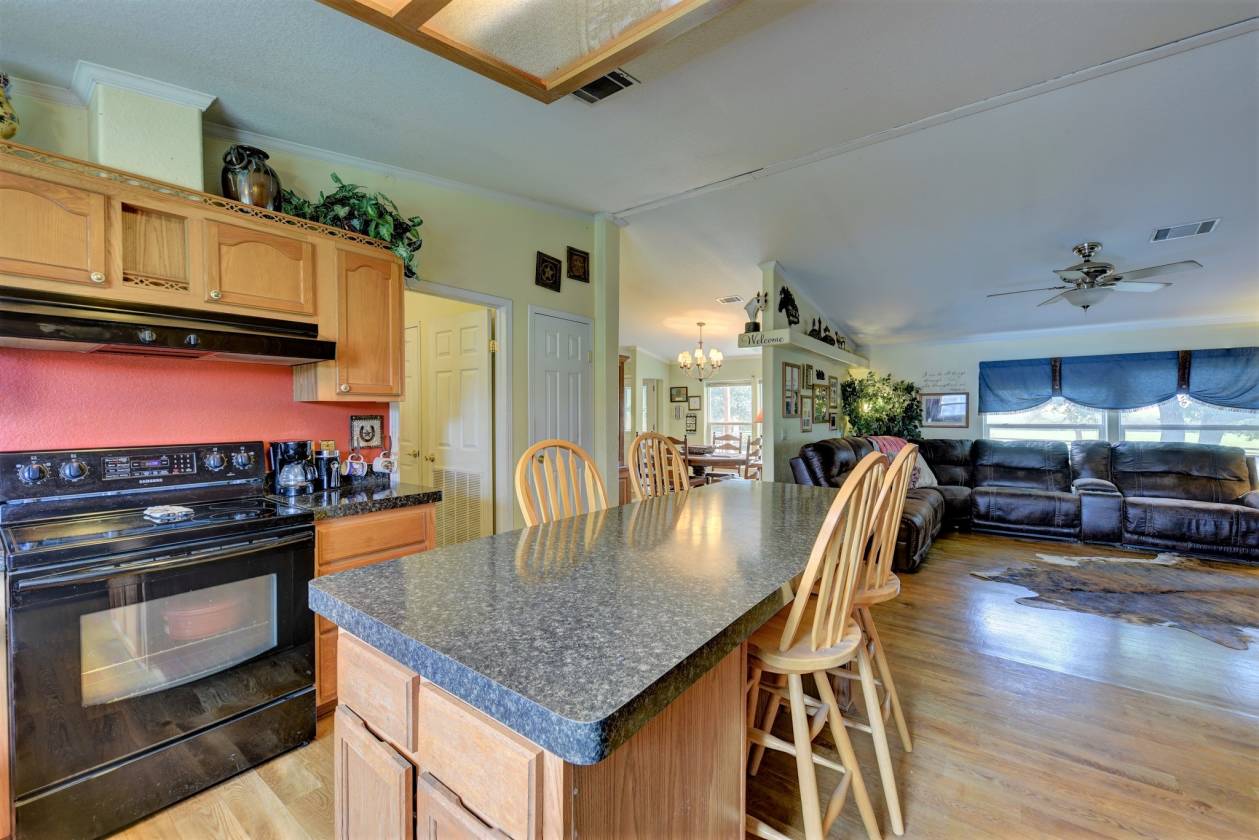 The Price Equine Ranch Horse Training Facility +/... Brenham, Washington County, Texas