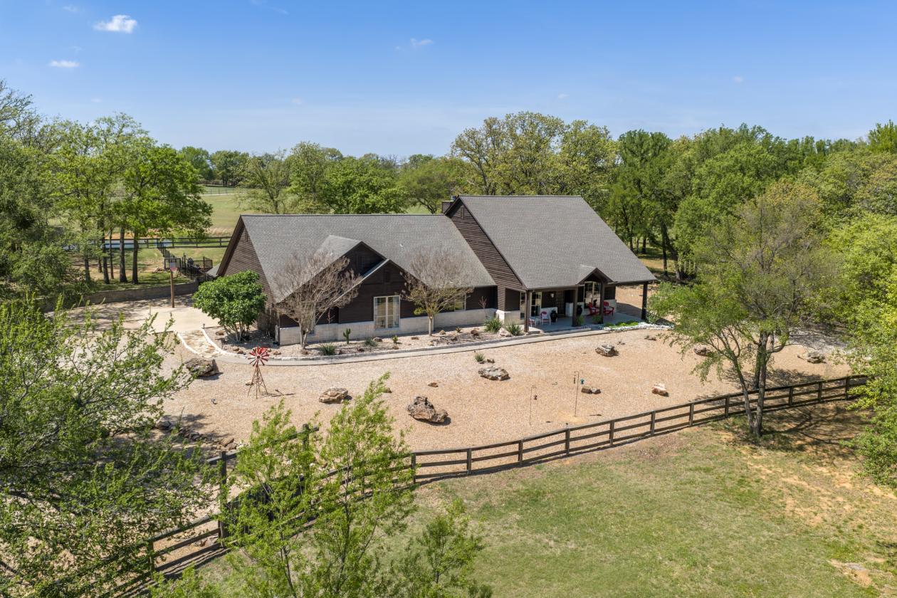 Prime Horse Property with Endless Potential - photo 4