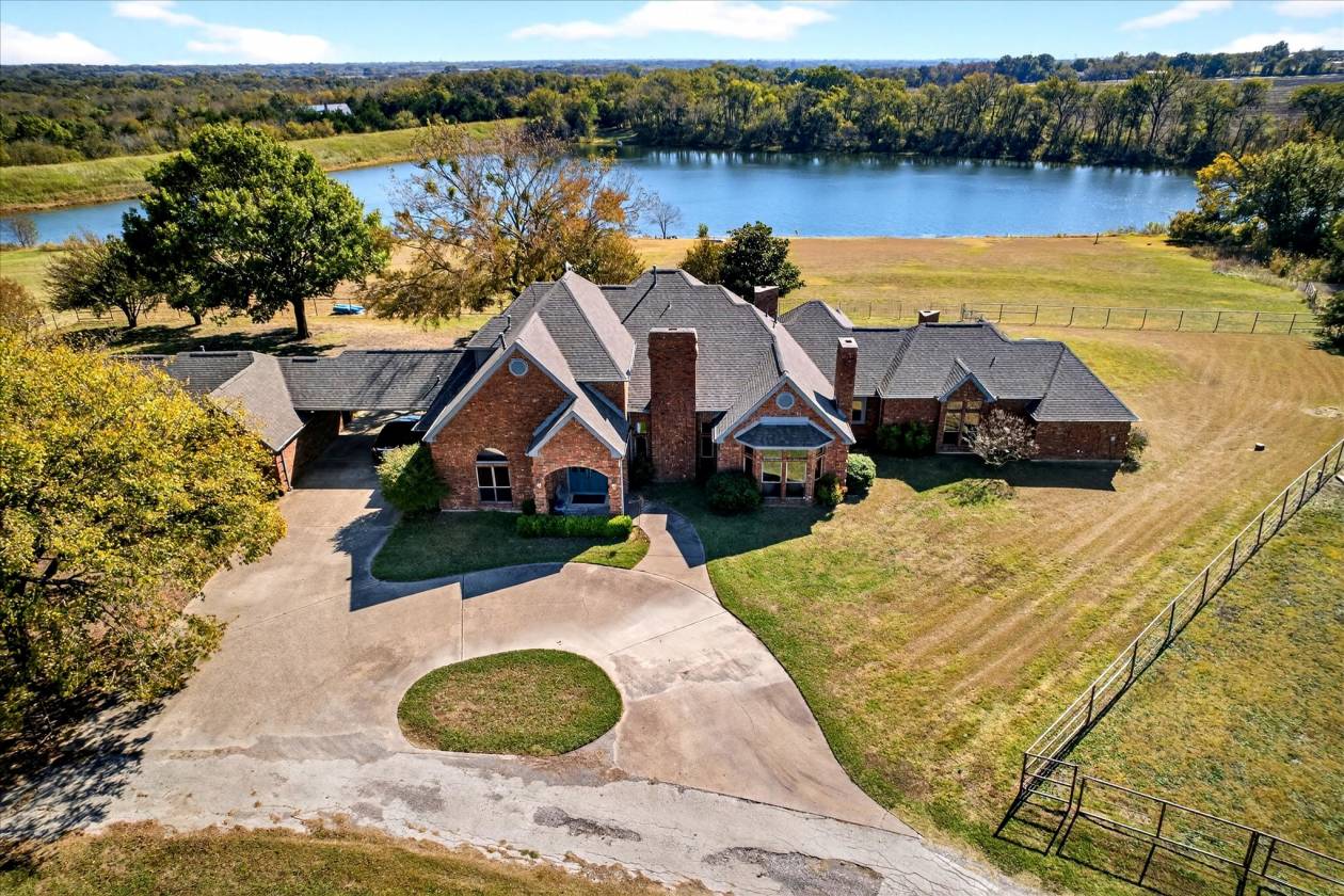 Horse Property for sale.