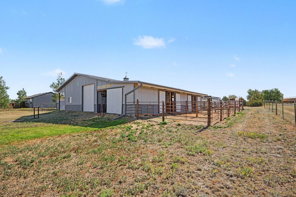 Country Living and Equestrian Excellence - photo 19