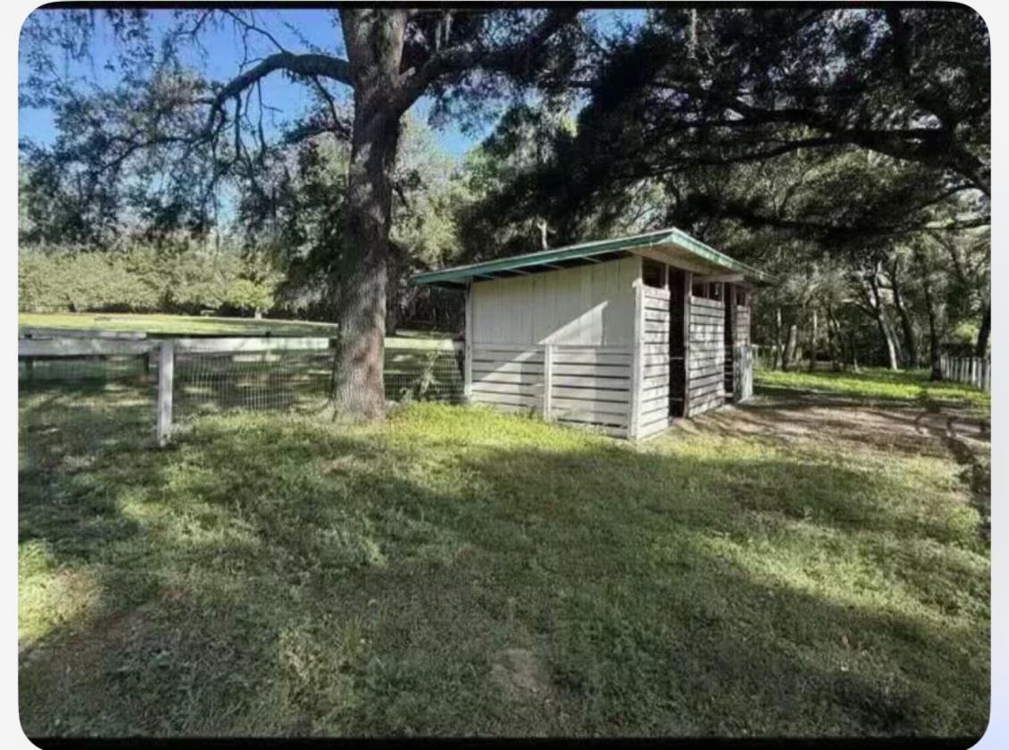 5 beautiful Acres in an equestrian community - photo 7