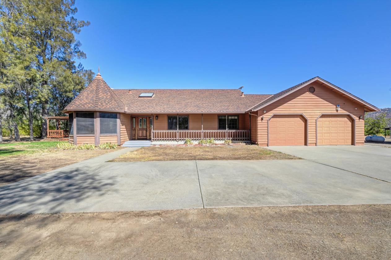 25-Acre Country Home & Horse Property - photo 9