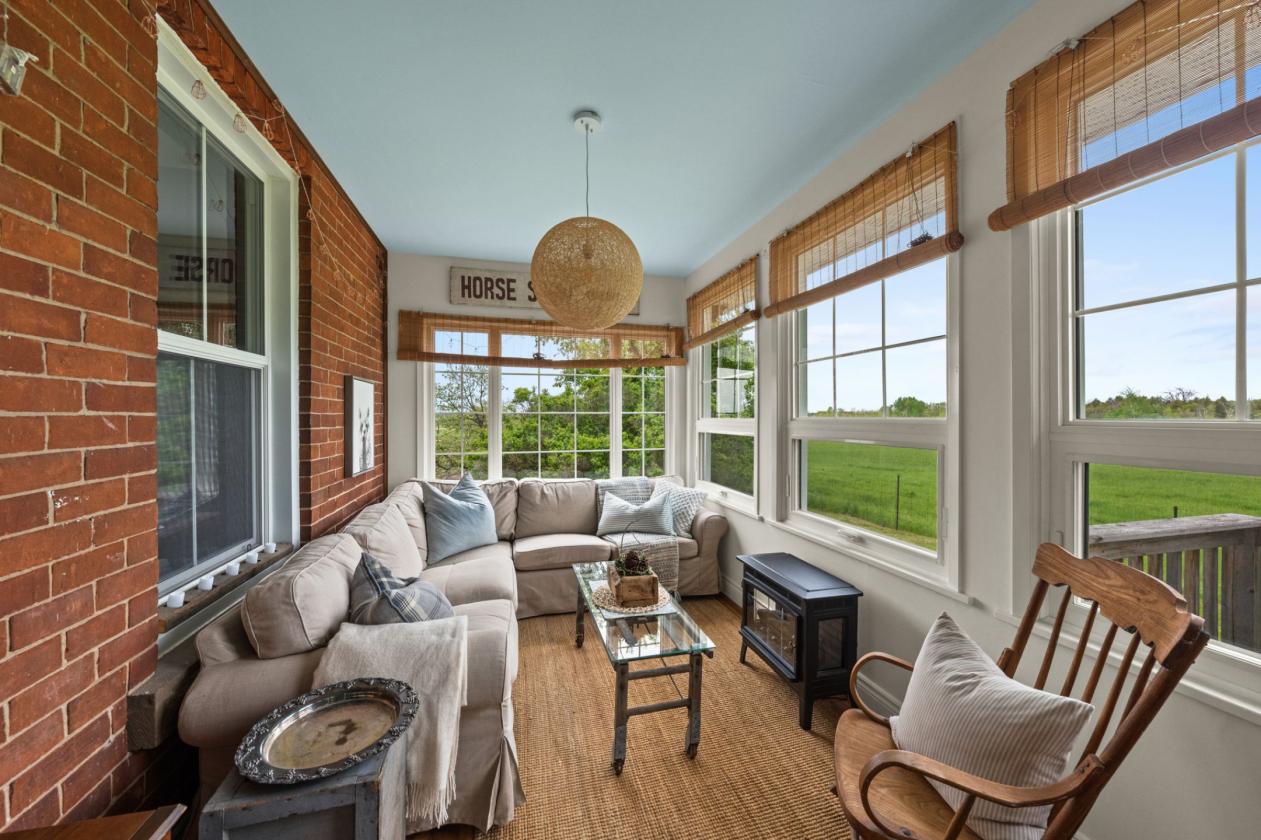 Turnkey equestrian farm w/renovated house/barns! - photo 19
