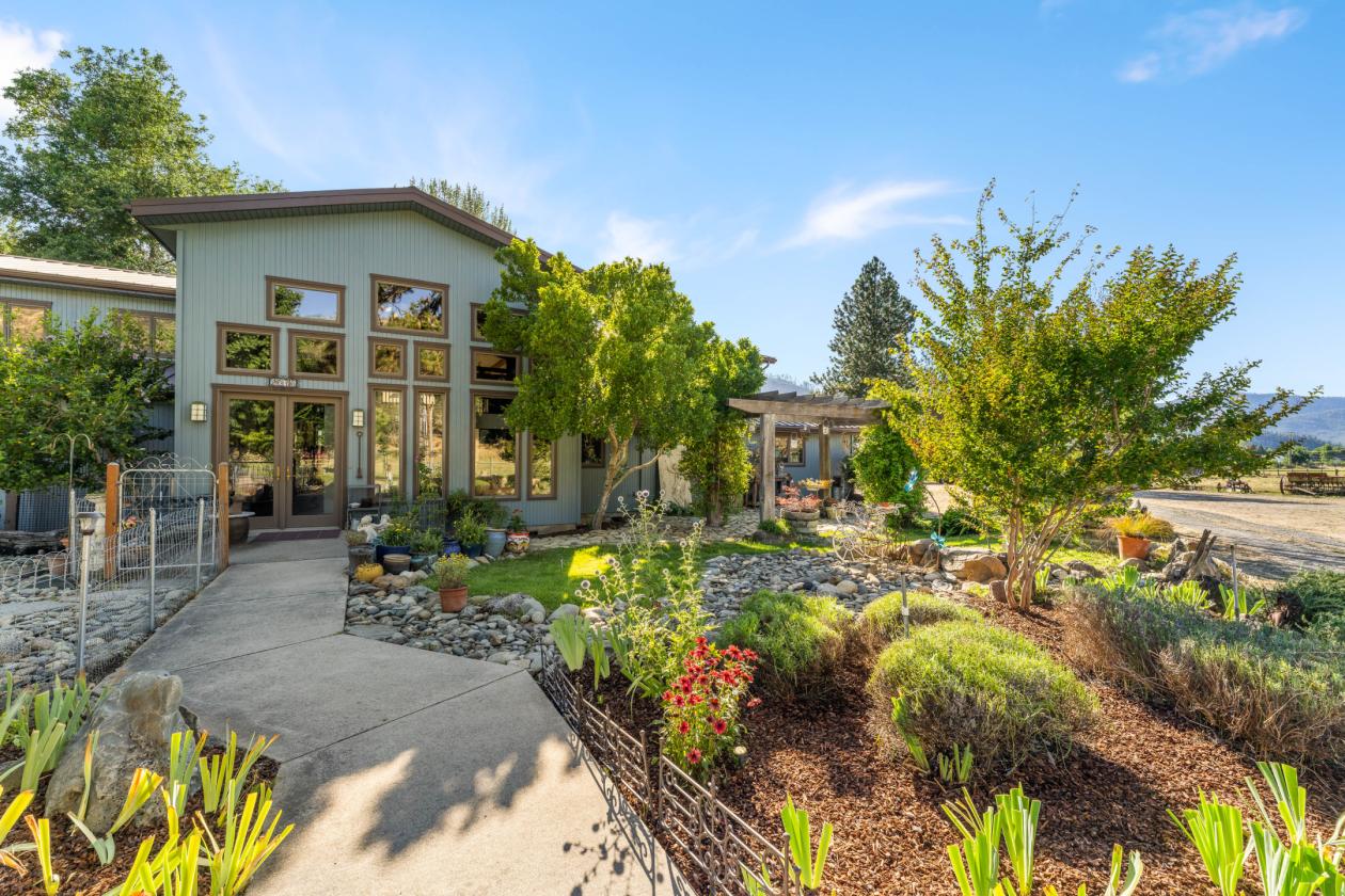 Applegate Riverfront Equestrian Property - photo 12