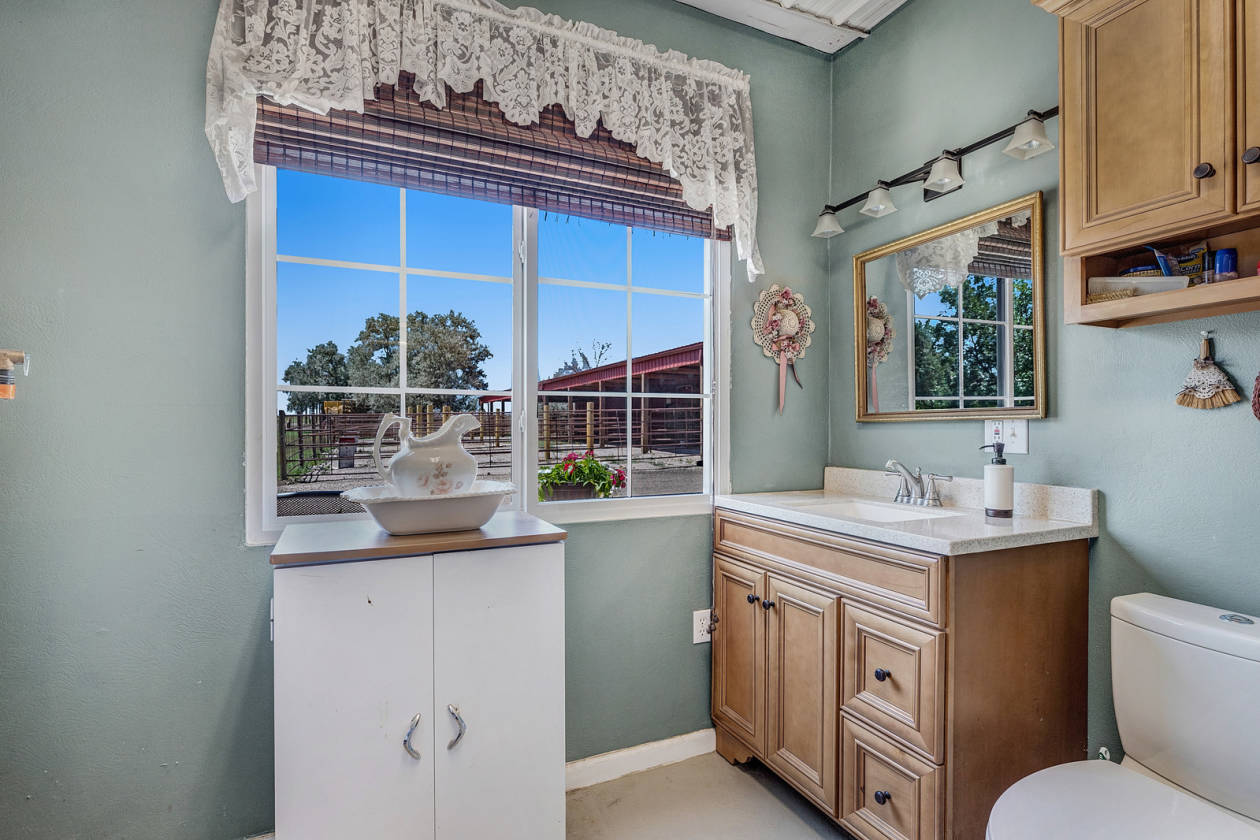 253 Acre Horse Property with Indoor Arena & Beautiful Home Keenesburg