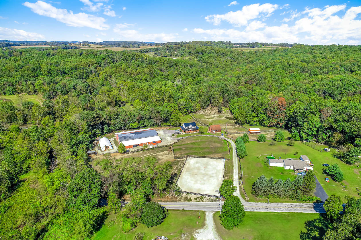 24 Acre Private Horse Farm has everything the horse lover... Felton