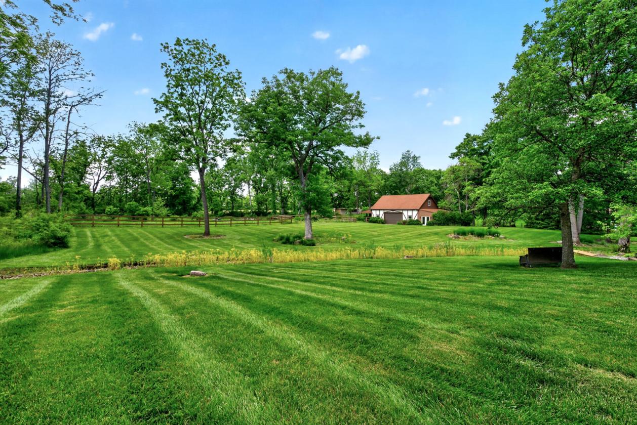 Tudor Home with 2-Stall Barn in the Heart of Lebanon - photo 27