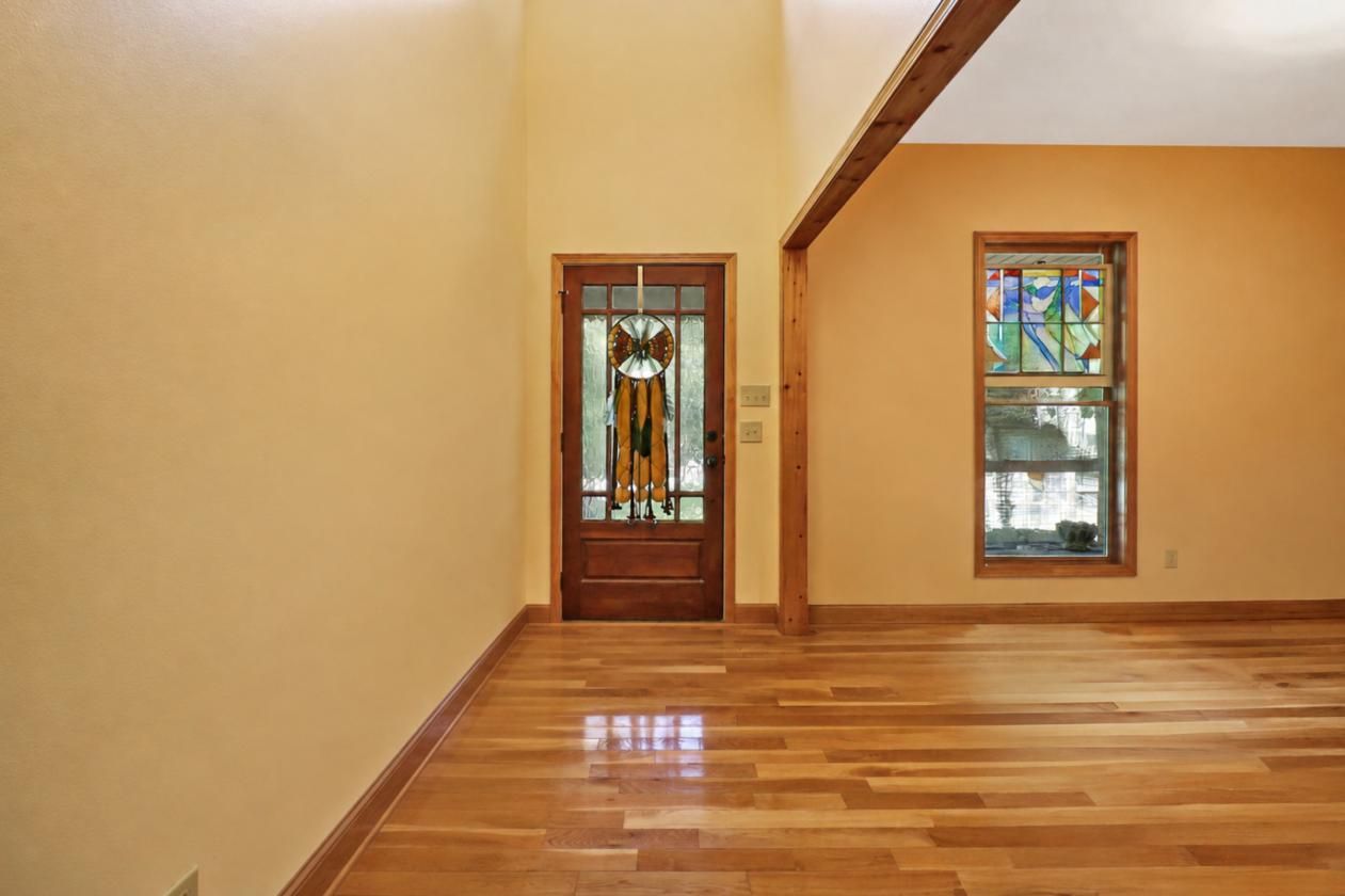 Spacious Cabin in BSF Equestrian community - photo 10