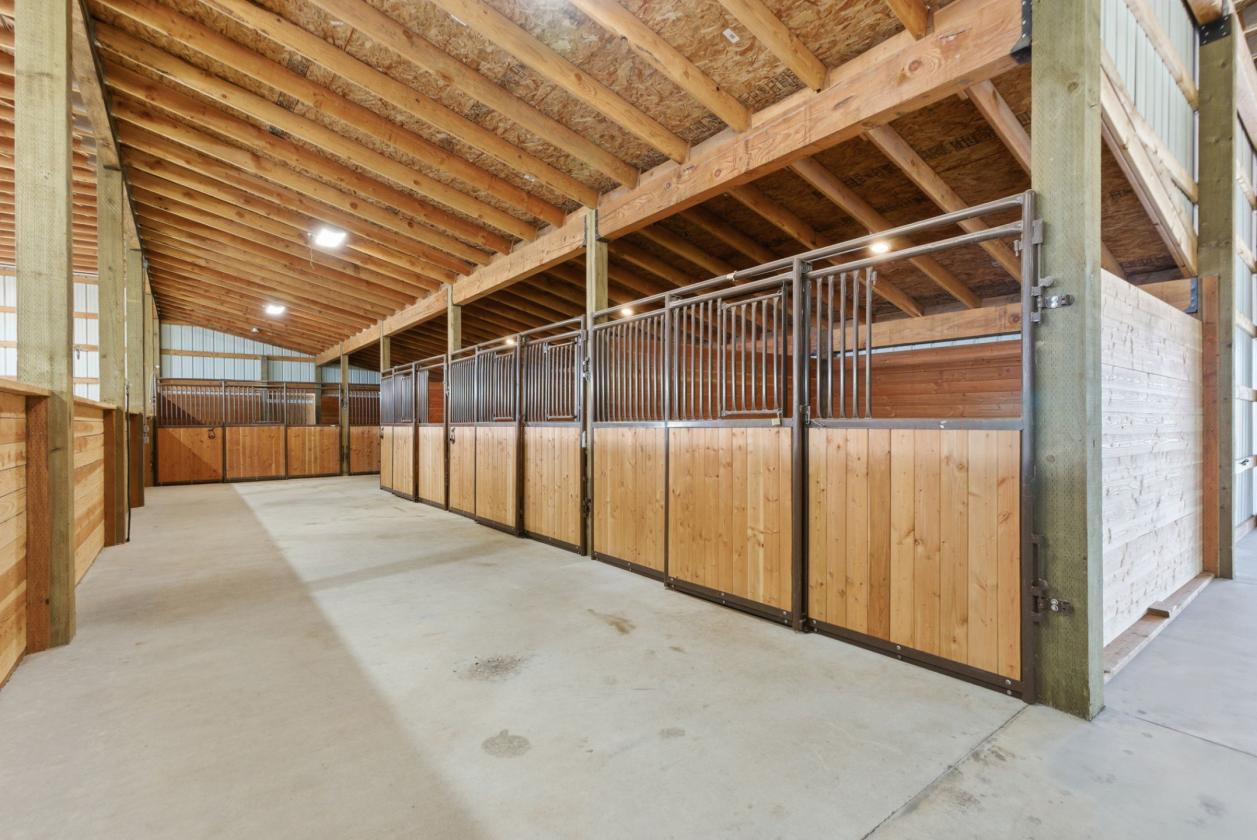 Luxury Equestrian Estate - photo 9