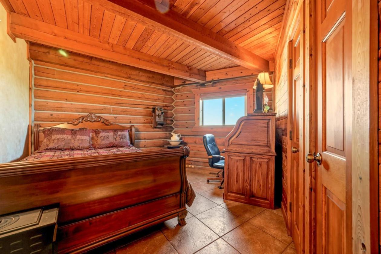 Premier Horse Property With Trophy Mule Deer - photo 22