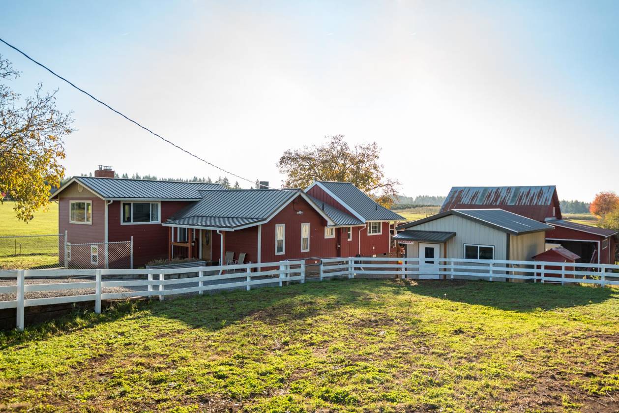 Equestrian Paradise with home on 14.4 acres in Pristine Willamette