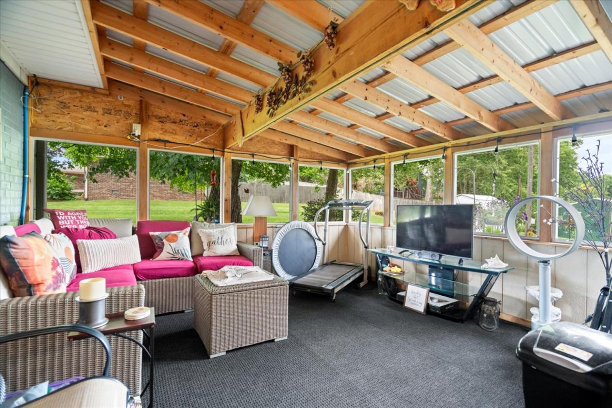 Nearly 12 acre horse farm! - photo 23