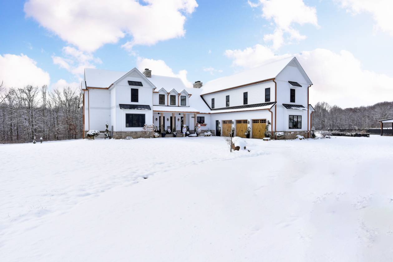 Horse Property for sale.