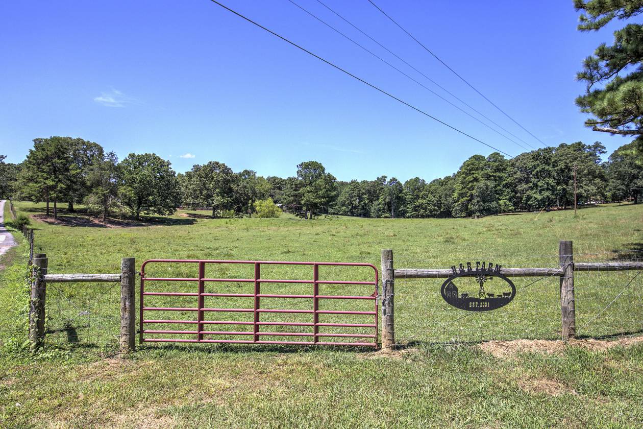 Horse Property for sale.