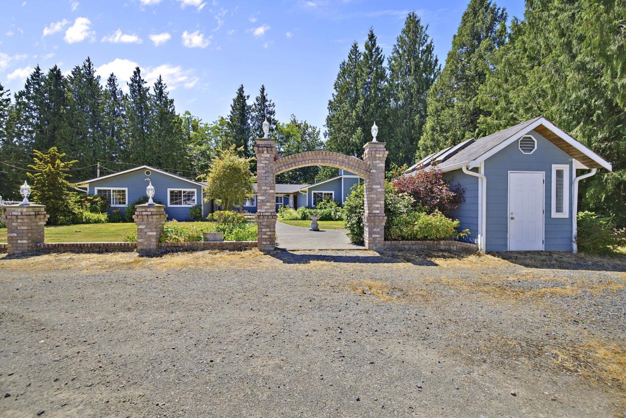 NEW PRICE |Exceptional 5-acre Horse Property - photo 5