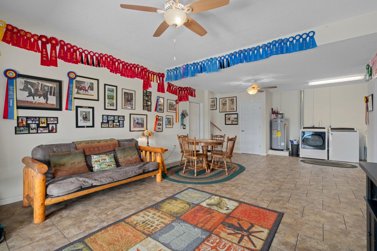 Exceptional 10 acre Property - photo 12
