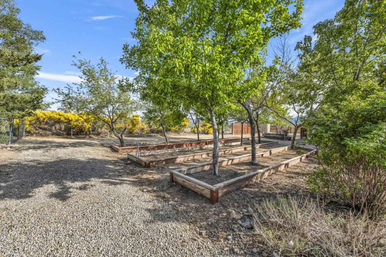1.5 MILLION DOLLAR REMODELED HORSE ESTATE - photo 12