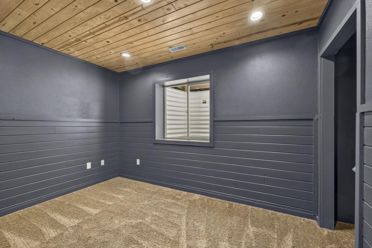 Quiet serenity in a convenient location!!! - photo 14