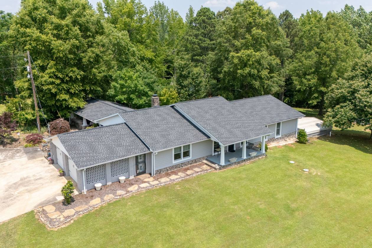 Horse Property for sale.