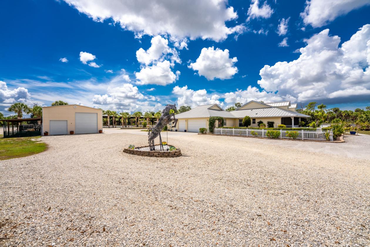 Premier 5 Acre Equestrian Estate - photo 16
