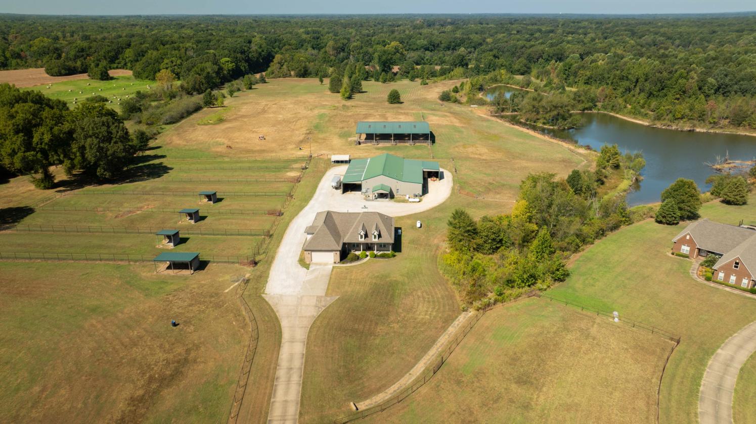 Triple E Ranch | 34.5 Acre Equestrian Estate - photo 3