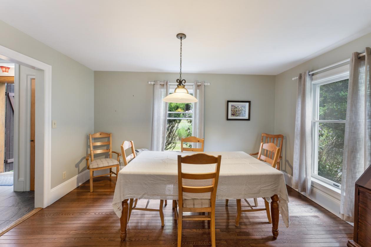 Exceptional Colonial with 2-Stall Barn on 6.22 Acres - photo 6