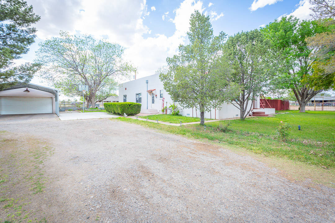 Perfect location for country living with city amenities close by