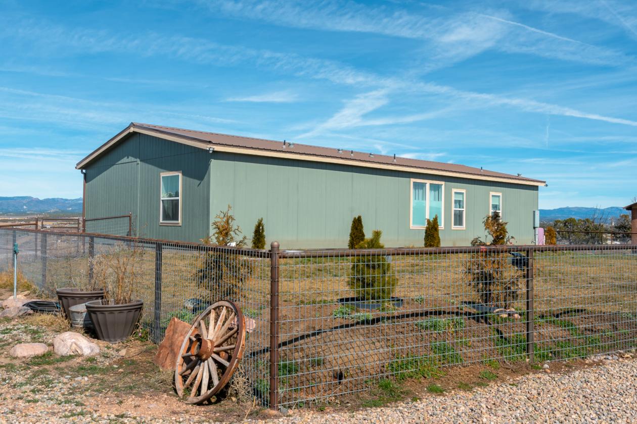 Beautiful All New Horse Property - photo 18