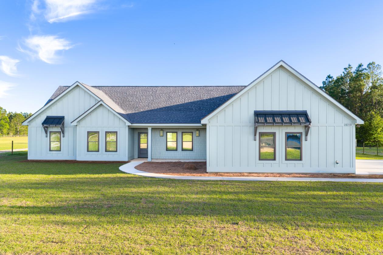 2 Acres - New Custom Home - 40X40 Barn - photo 3