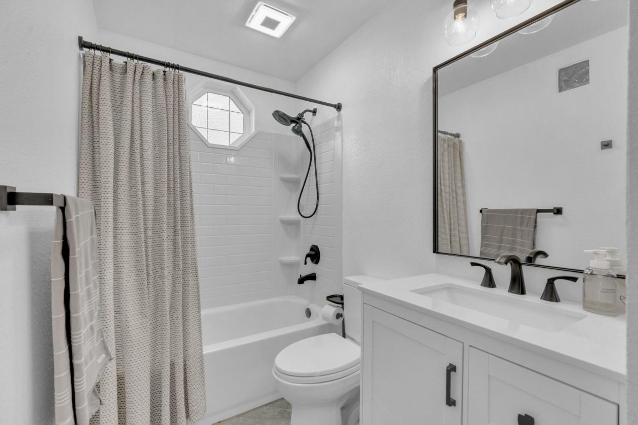 Close-in Equestrian Property! - photo 26