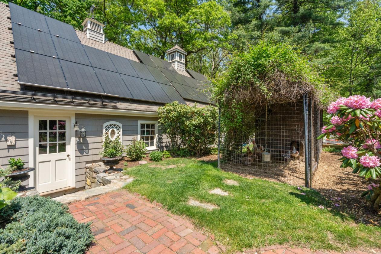 Meticulously Maintained 8 Ac Horse Farm on Trails - photo 8