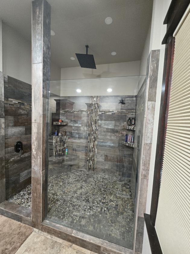 Custom Bardominium Home, New Barn, Indoor Arena! - photo 17