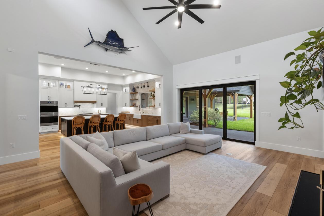 Lakewood Ranches Modern Estate - photo 26