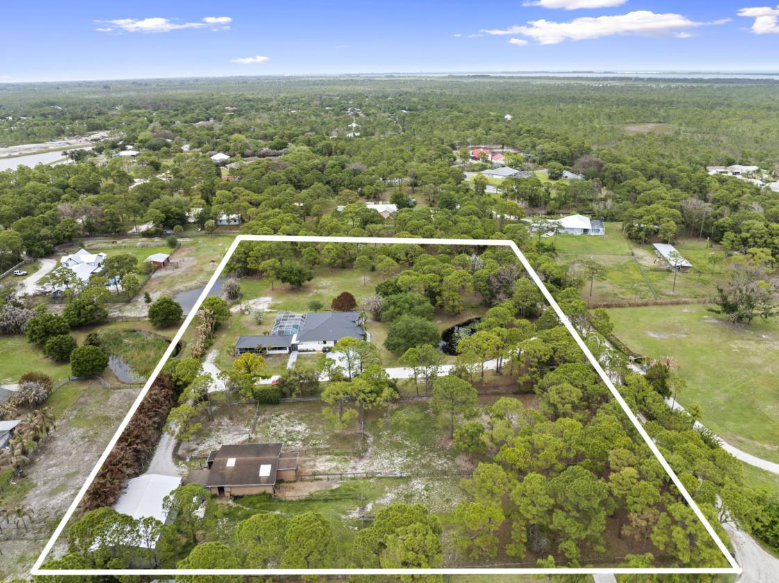 Beautifully updated 5 acre equestrian property - photo 27
