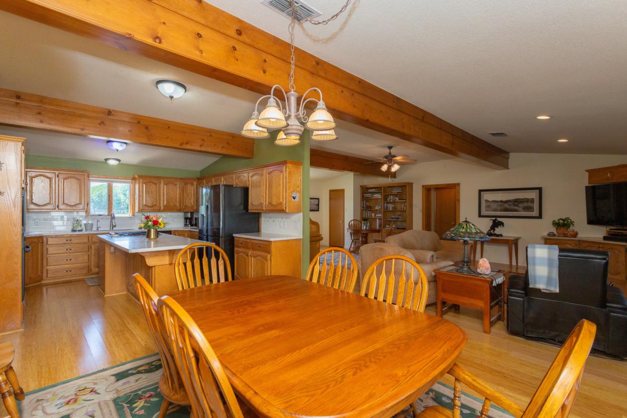 Equine enthusiasts dream property! - photo 17